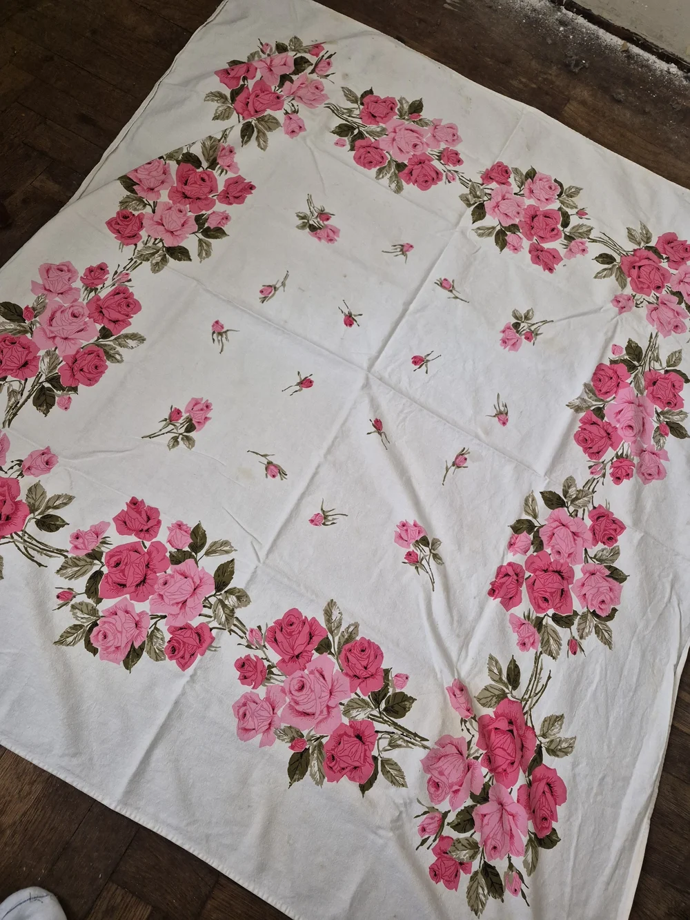 1950's Pink Roses Print Cotton Tablecloth